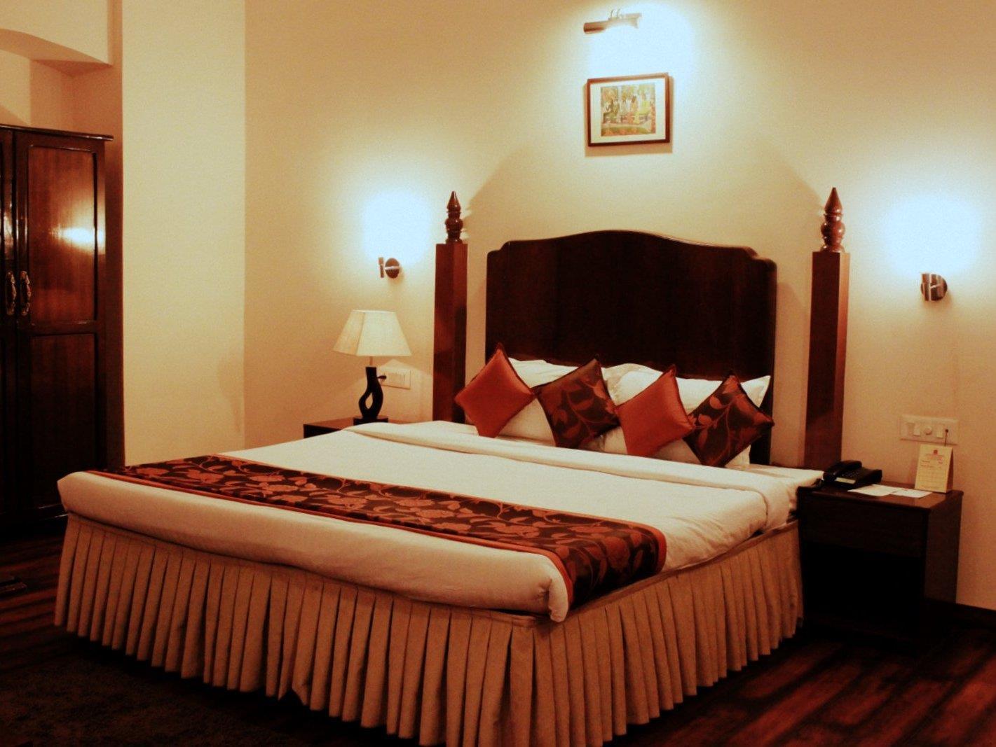 Hotel Harsh Ananda Prayagraj Esterno foto